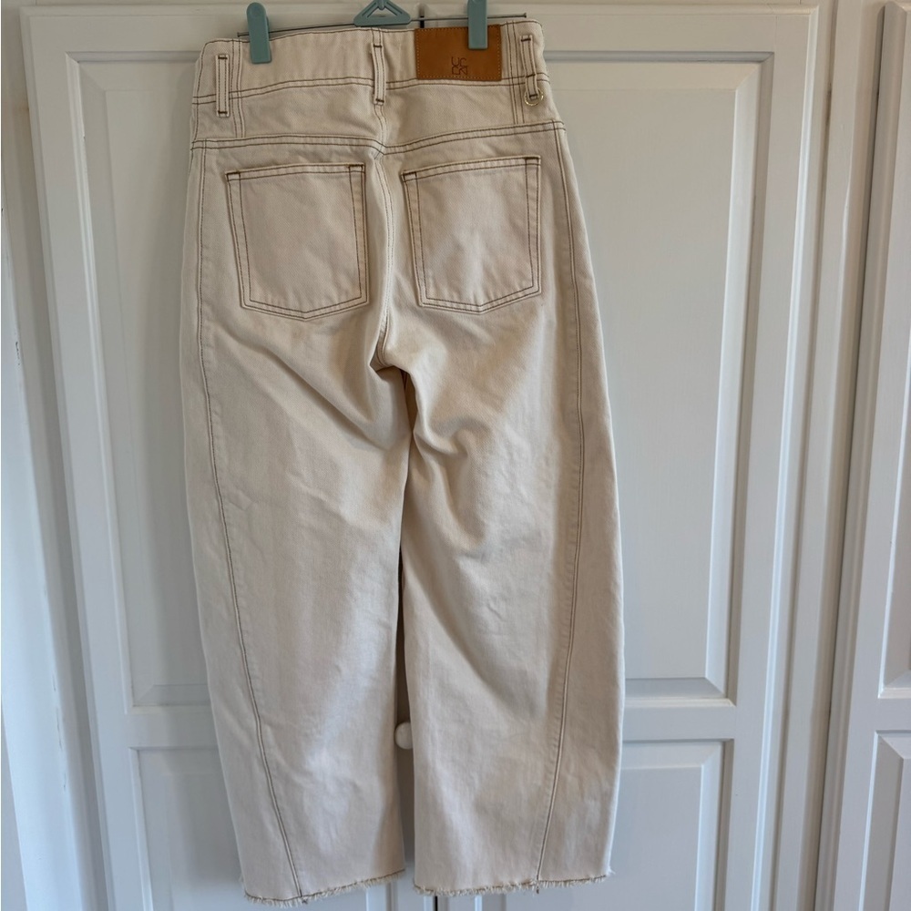 Ulla Johnson Thea Cream Barrel-Leg Jeans - Picture 4 of 8